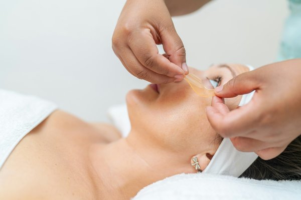 Routine régénérative anti-cernes : astuces pour un regard frais